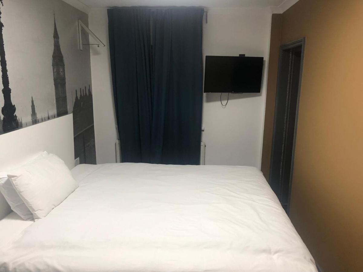 Barking Park Hotel ภายนอก รูปภาพ