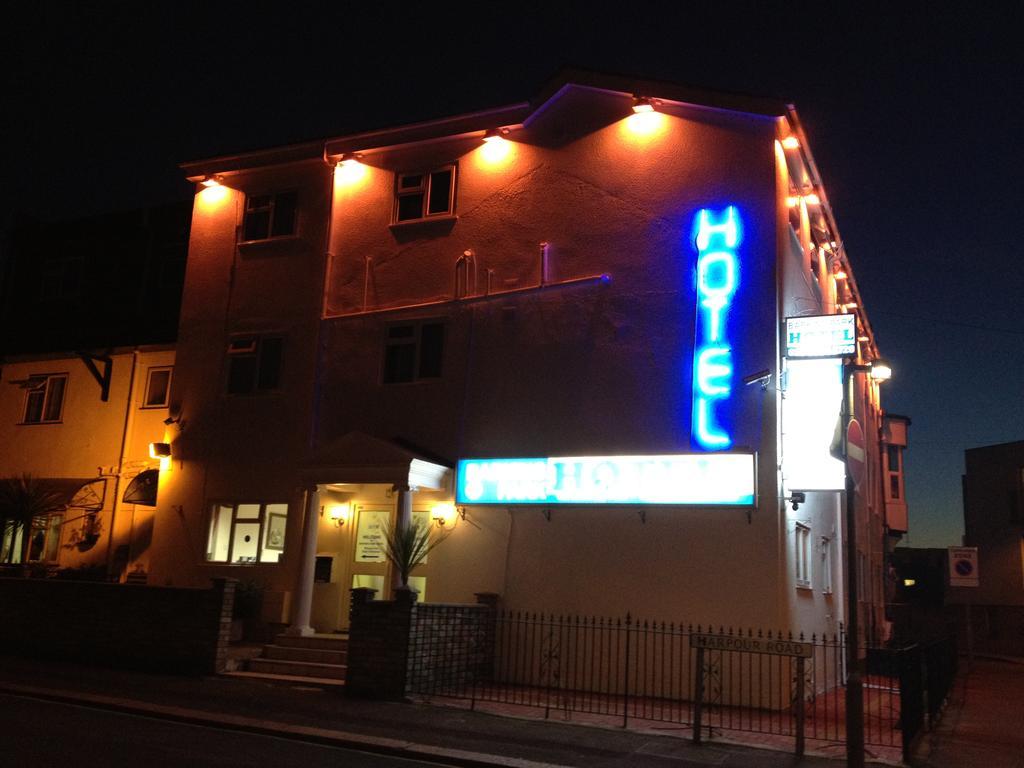 Barking Park Hotel ภายนอก รูปภาพ