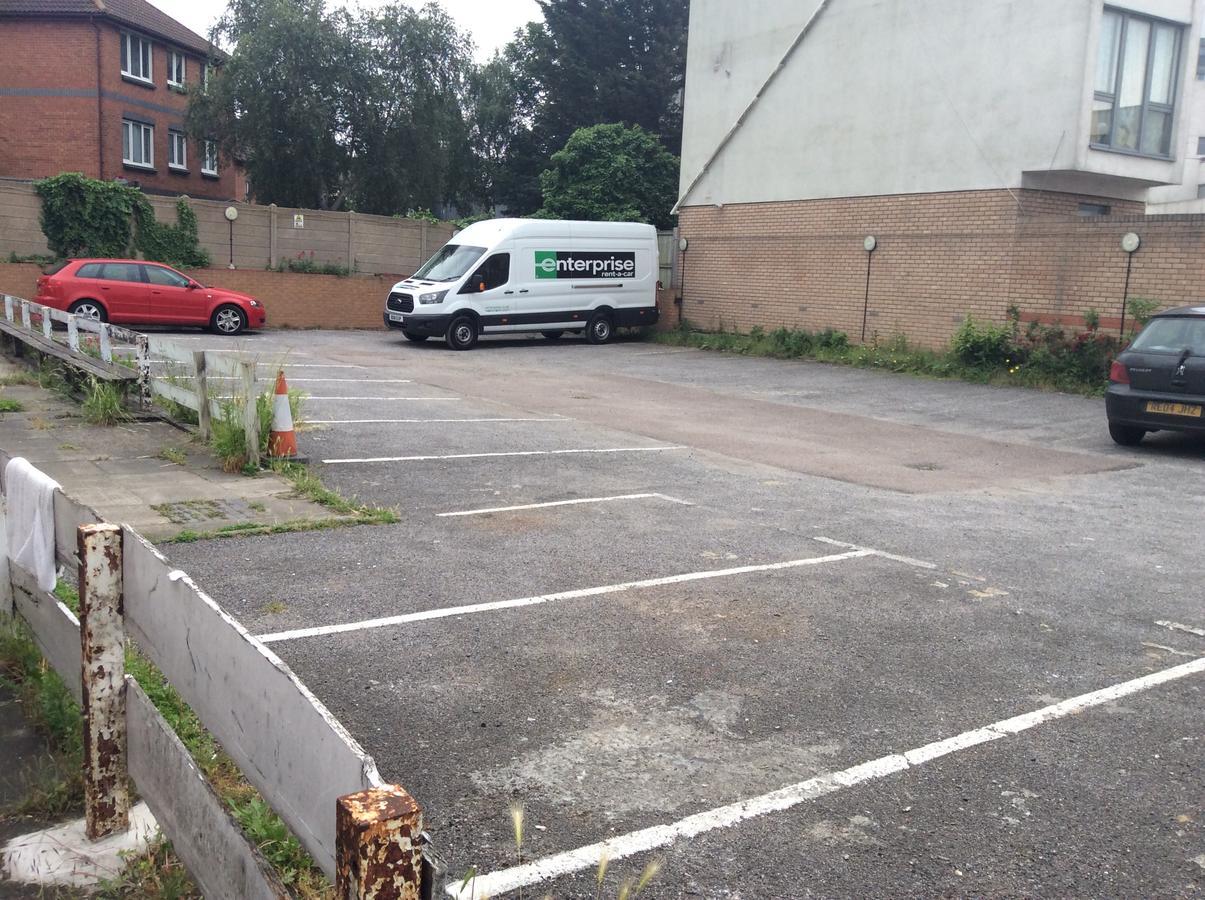 Barking Park Hotel ภายนอก รูปภาพ